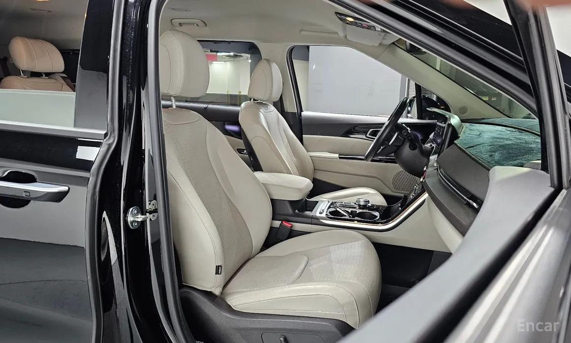 Фото 10 - Kia Carnival