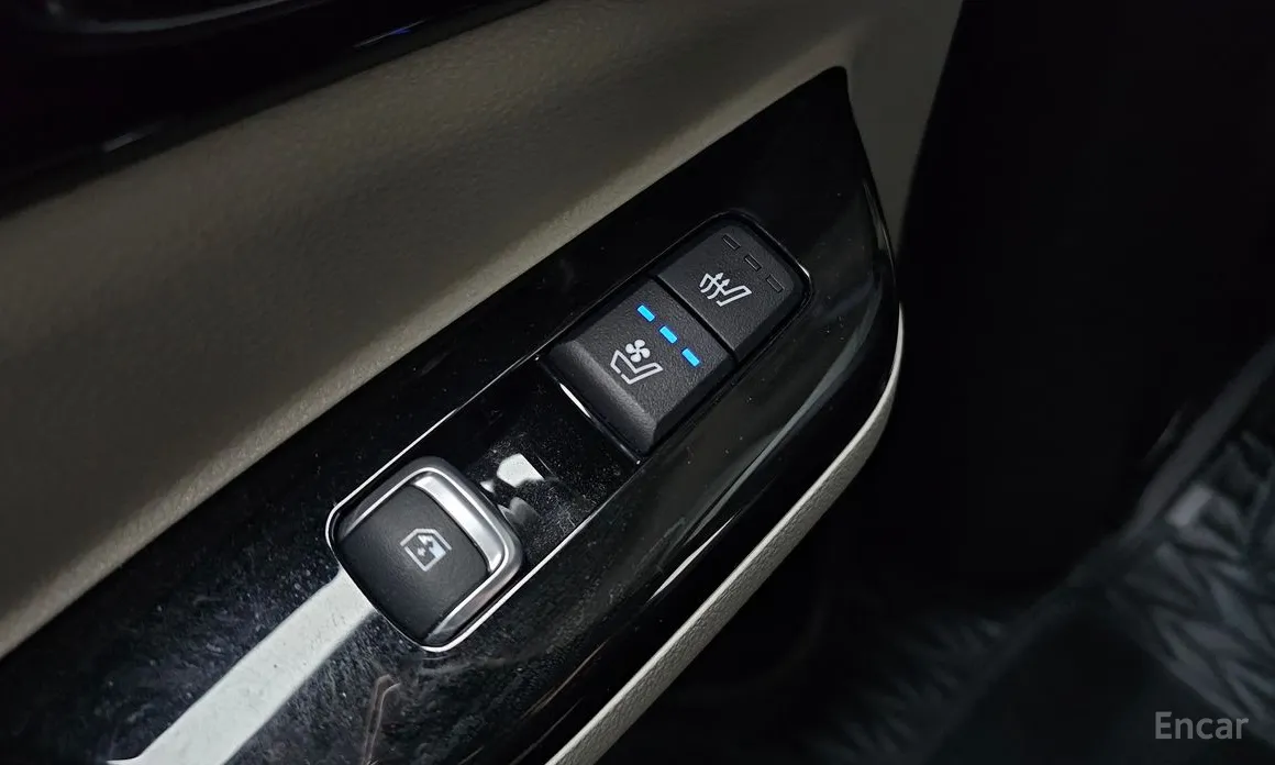 Фото 16 - Kia Carnival