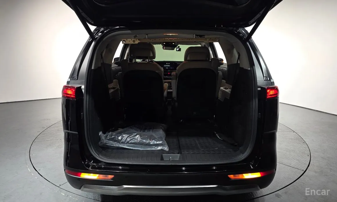 Фото 20 - Kia Carnival