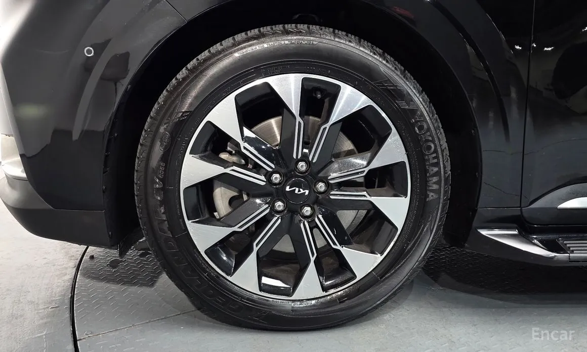 Фото 5 - Kia Carnival