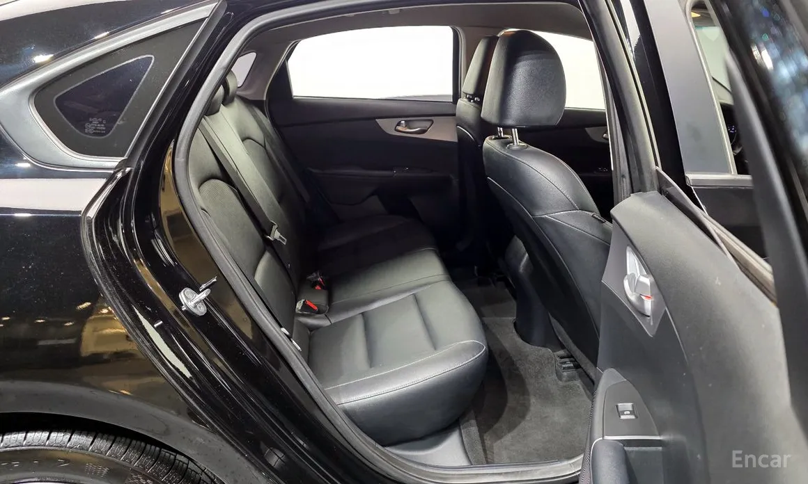 Фото 12 - Kia K3