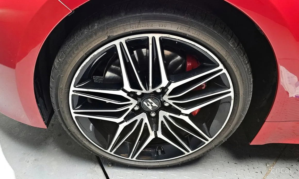 Фото 5 - Kia Stinger