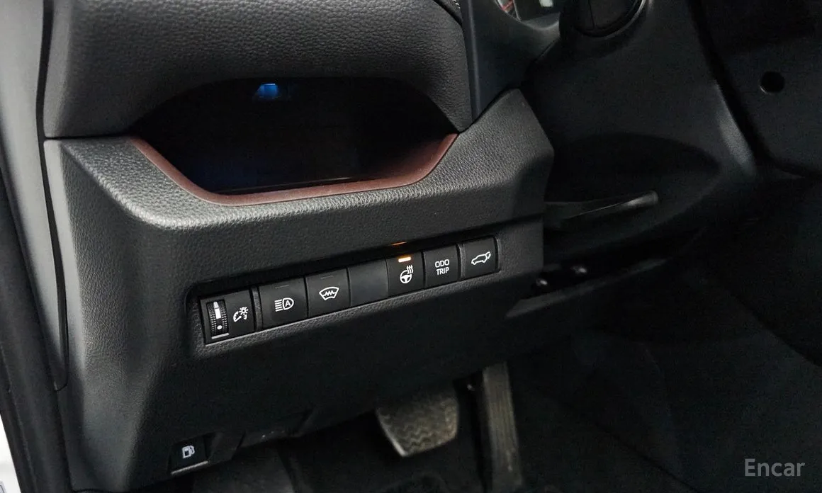 Фото 11 - Toyota RAV4