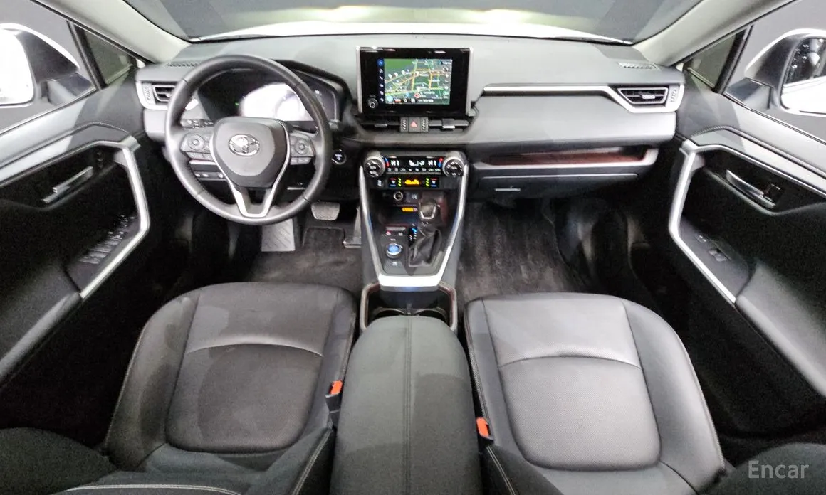 Фото 14 - Toyota RAV4