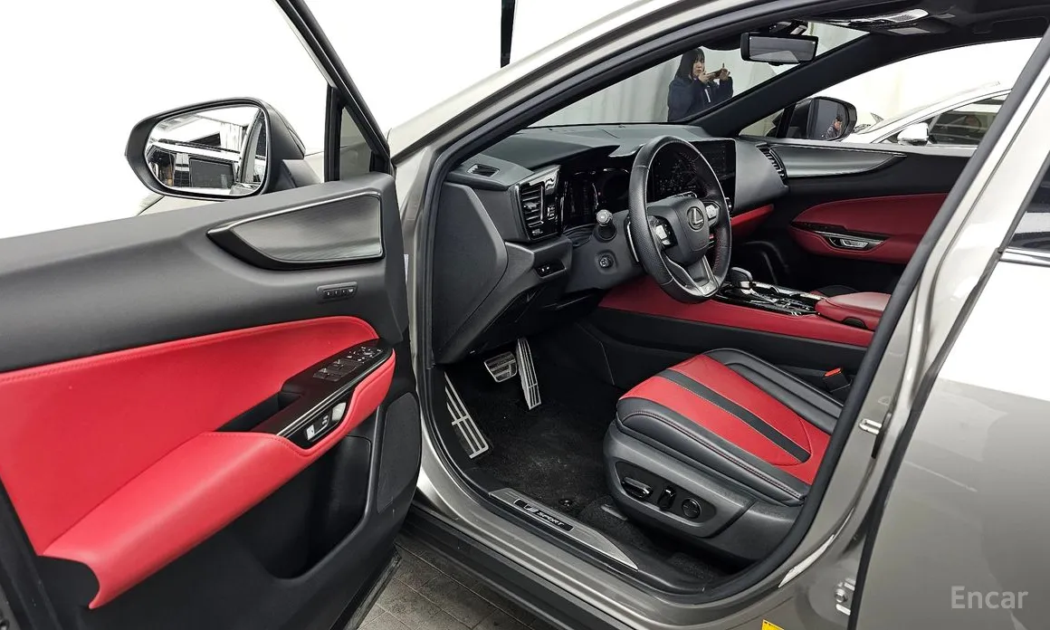 Фото 10 - Lexus NX
