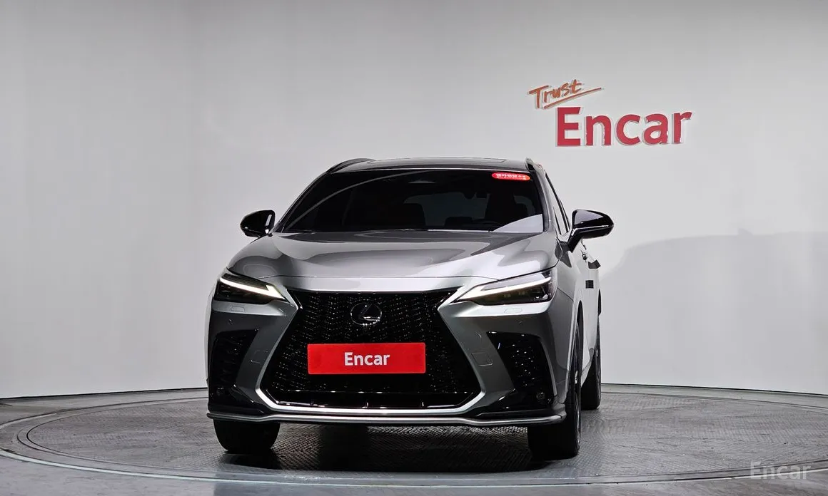 Фото 3 - Lexus NX