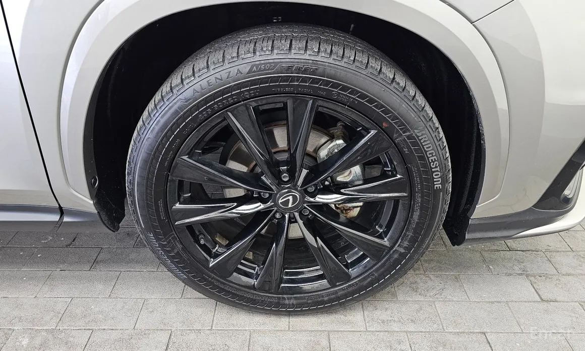 Фото 5 - Lexus NX