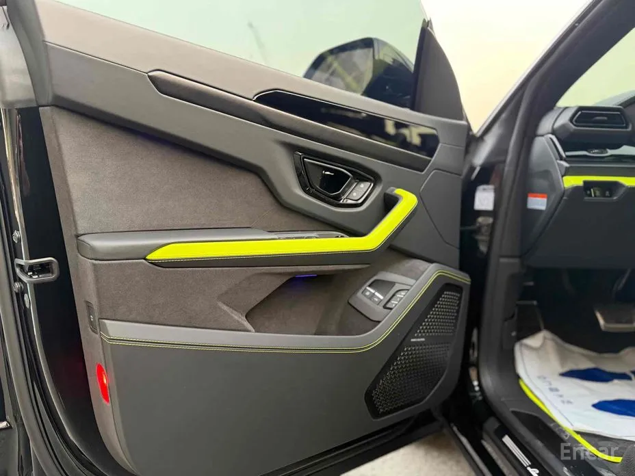 Фото 9 - Lamborghini Urus