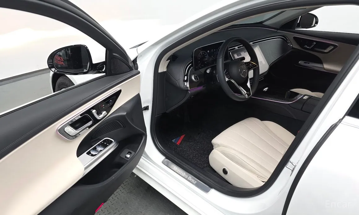 Фото 12 - Mercedes-Benz E-Class