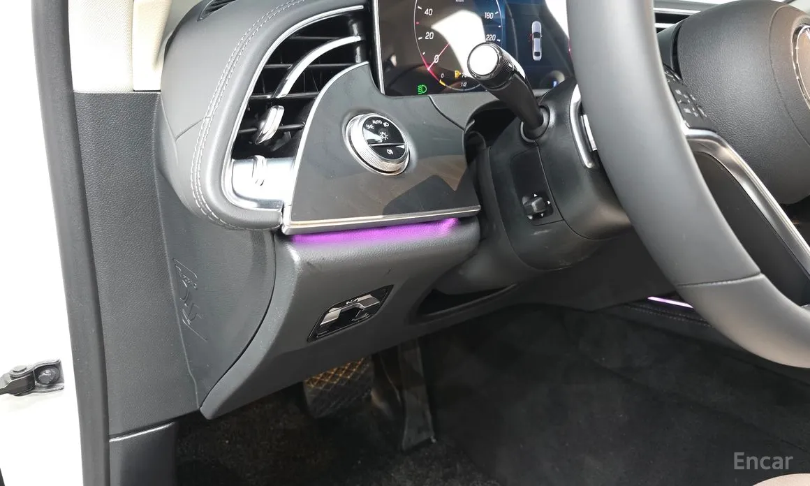 Фото 13 - Mercedes-Benz E-Class