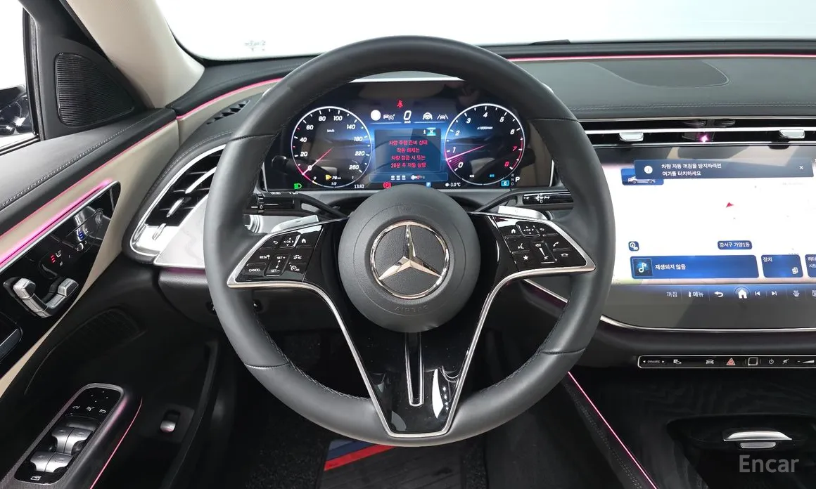 Фото 14 - Mercedes-Benz E-Class