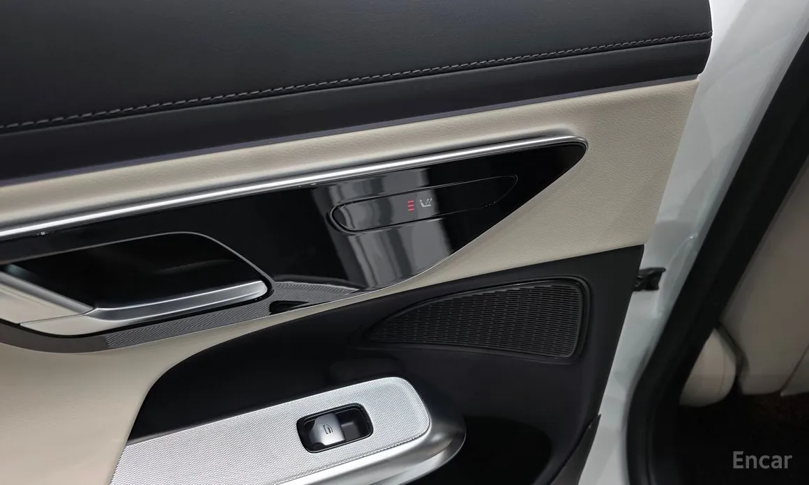 Фото 19 - Mercedes-Benz E-Class