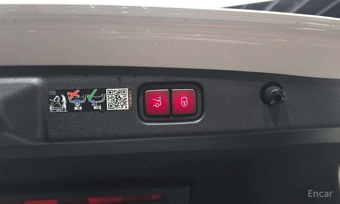 Фото 20 - Mercedes-Benz E-Class