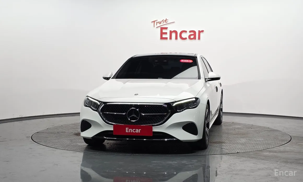 Фото 3 - Mercedes-Benz E-Class