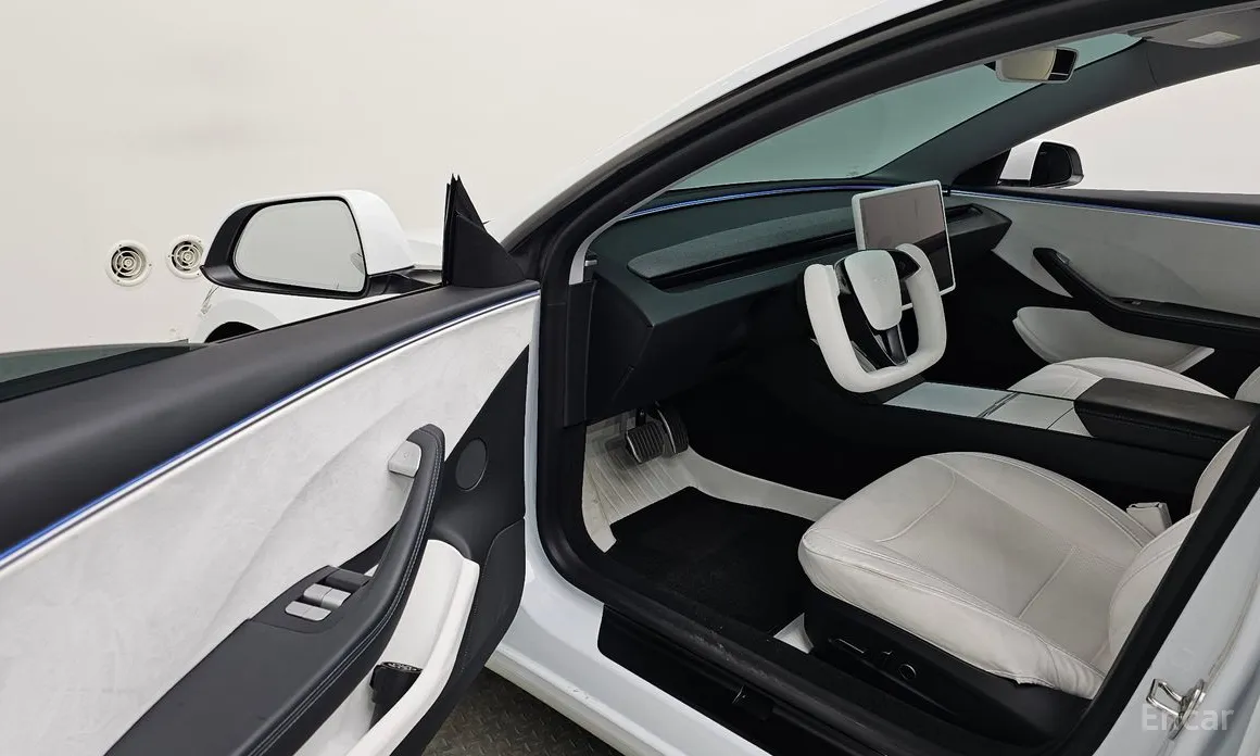 Фото 10 - Tesla Model 3