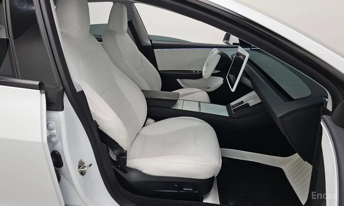 Фото 11 - Tesla Model 3