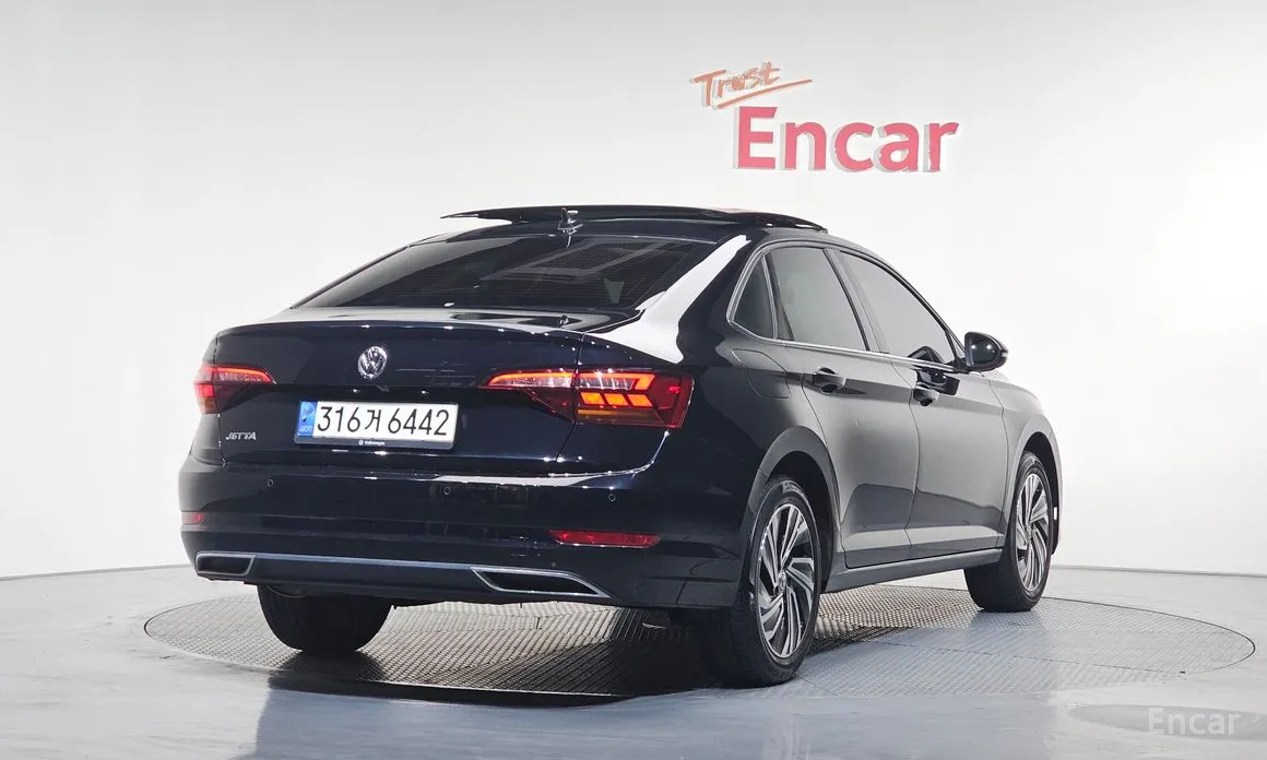 Фото 2 - Volkswagen Jetta