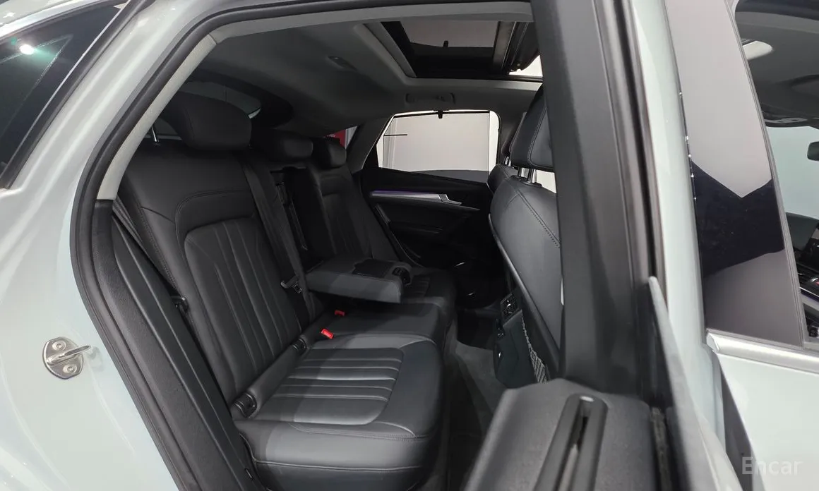 Фото 18 - Audi Q5