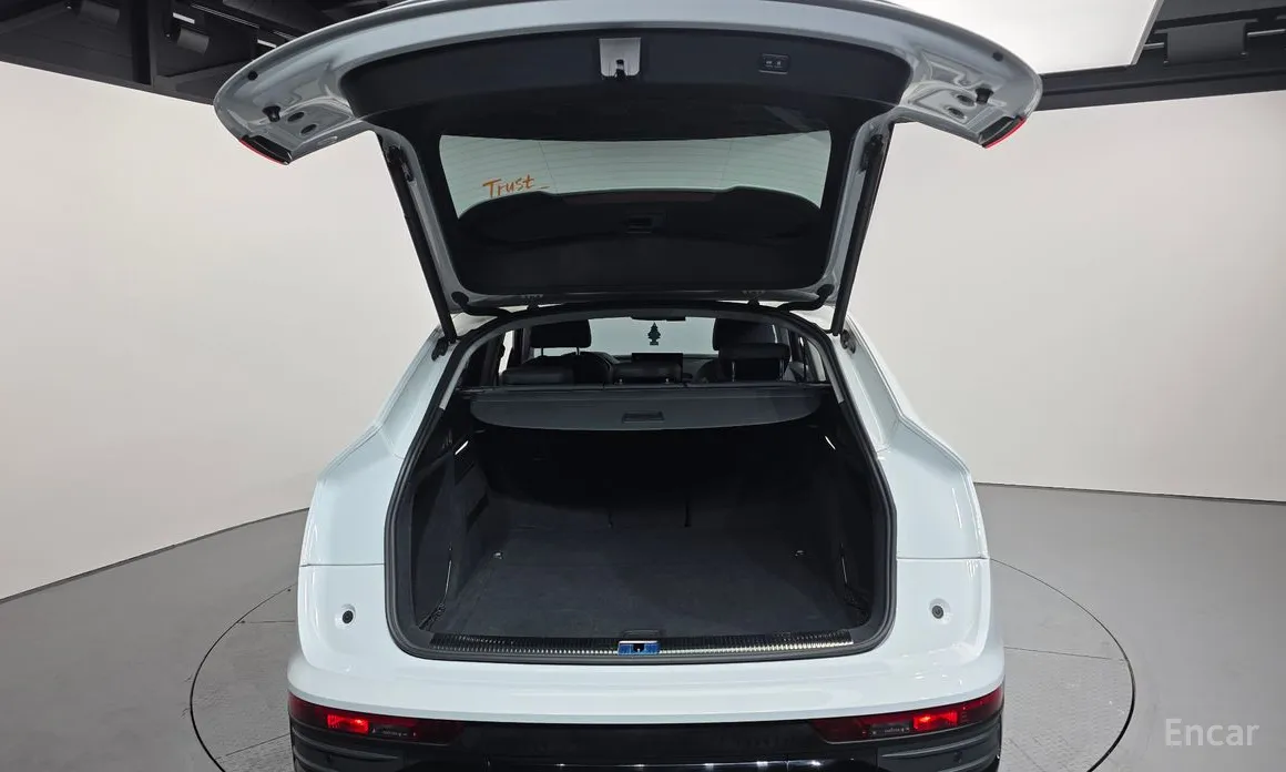 Фото 20 - Audi Q5