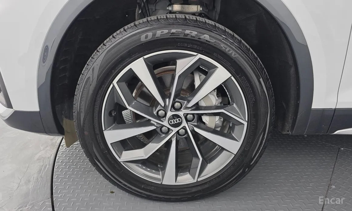 Фото 5 - Audi Q5