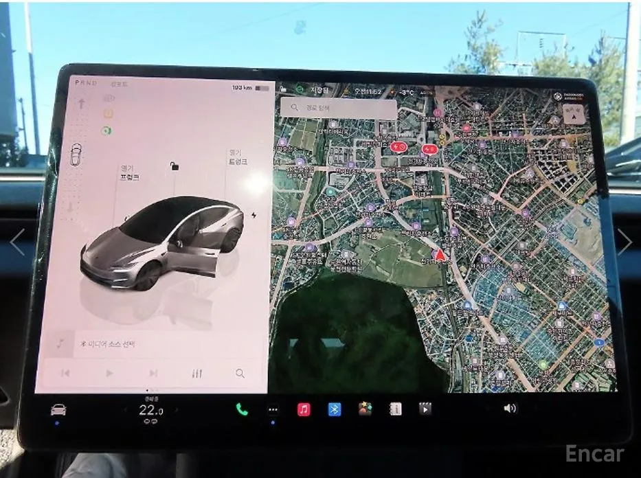 Photo 11 - Tesla Model 3