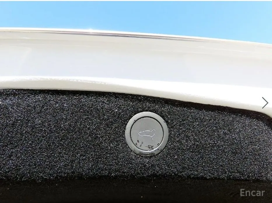 Photo 18 - Tesla Model 3