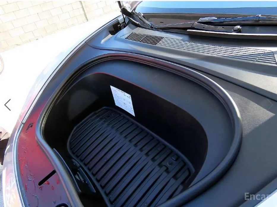 Photo 19 - Tesla Model 3