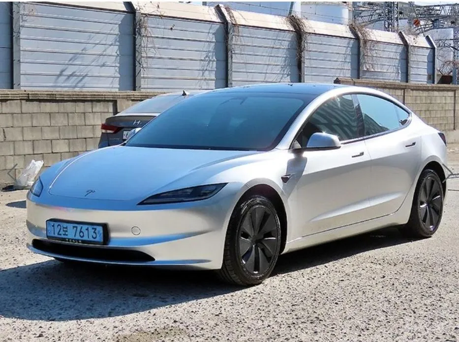 Photo 2 - Tesla Model 3