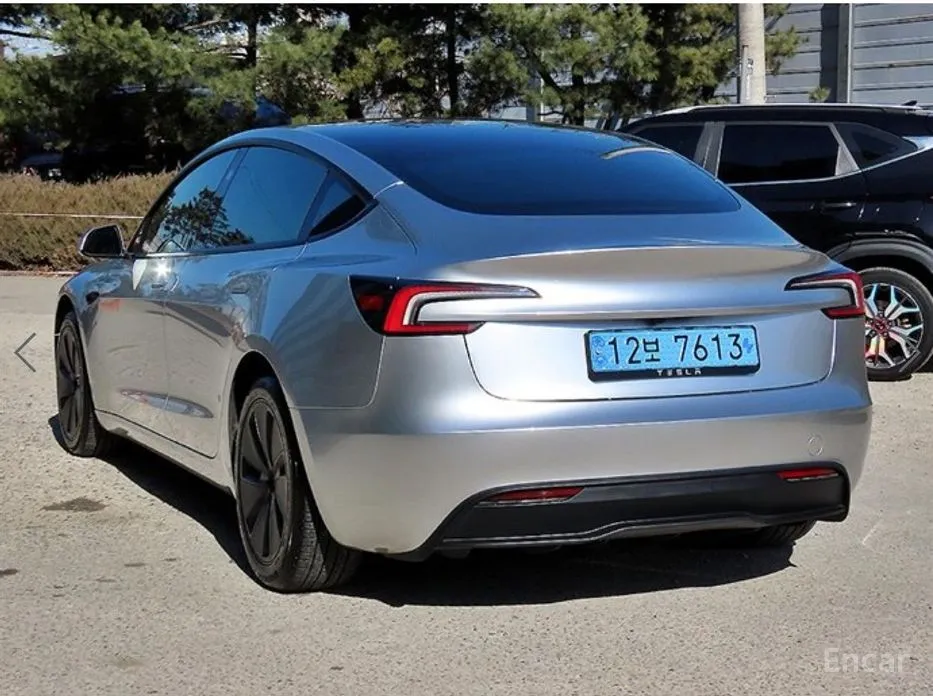 Photo 3 - Tesla Model 3