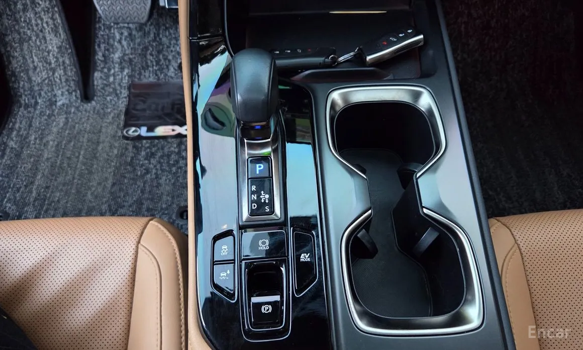 Фото 10 - Lexus NX