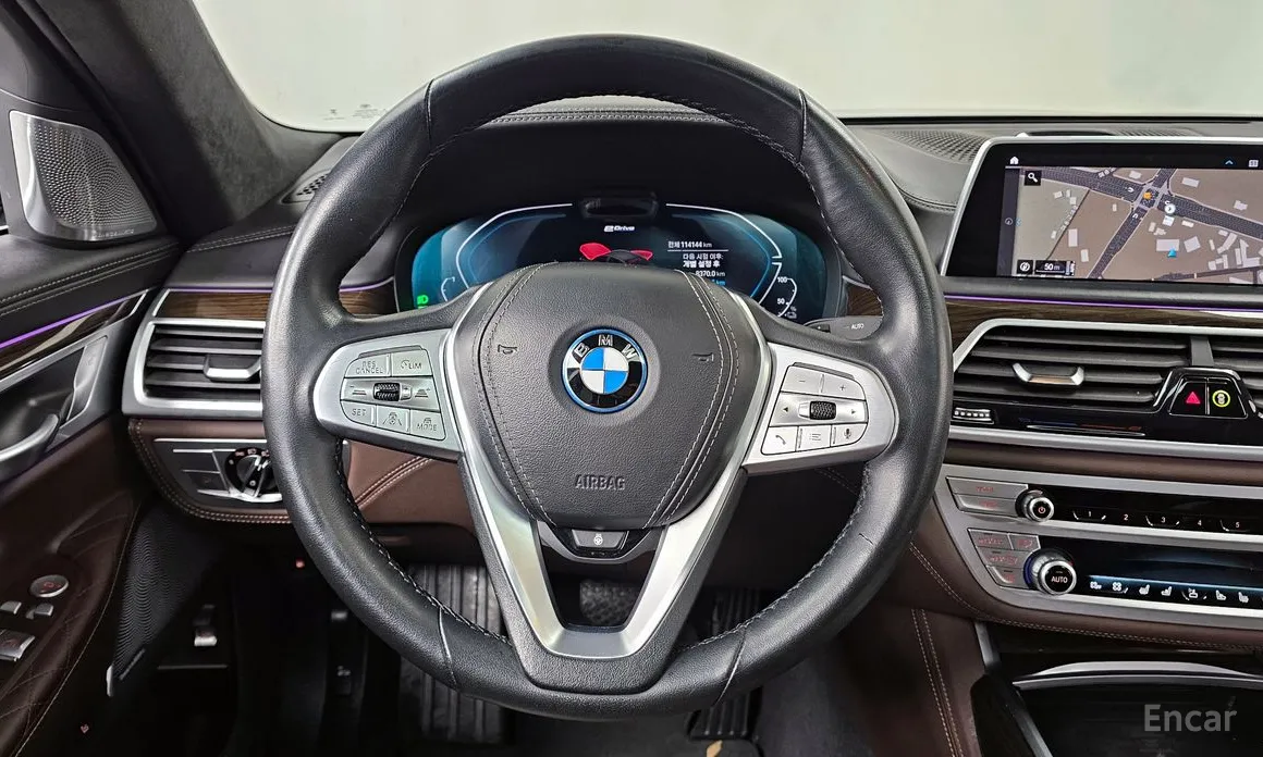 Фото 13 - BMW 7 Series