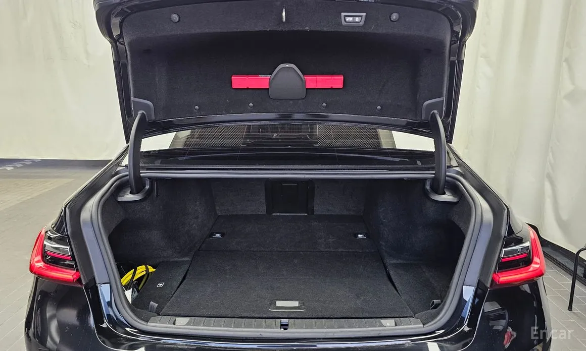 Фото 20 - BMW 7 Series