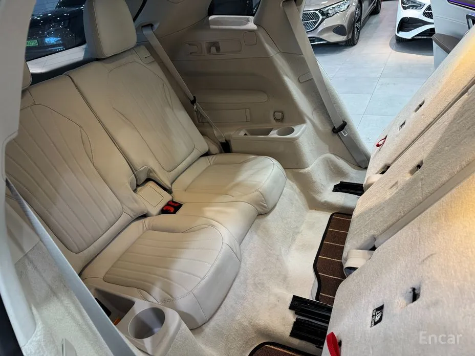 Фото 13 - Mercedes-Benz EQS