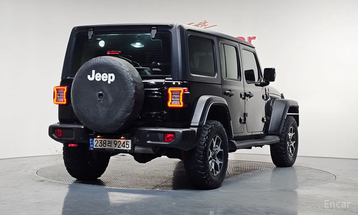Фото 2 - Jeep Wrangler