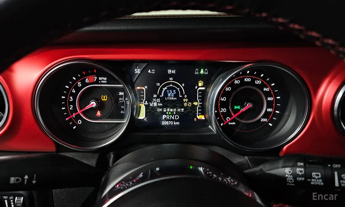 Фото 8 - Jeep Wrangler