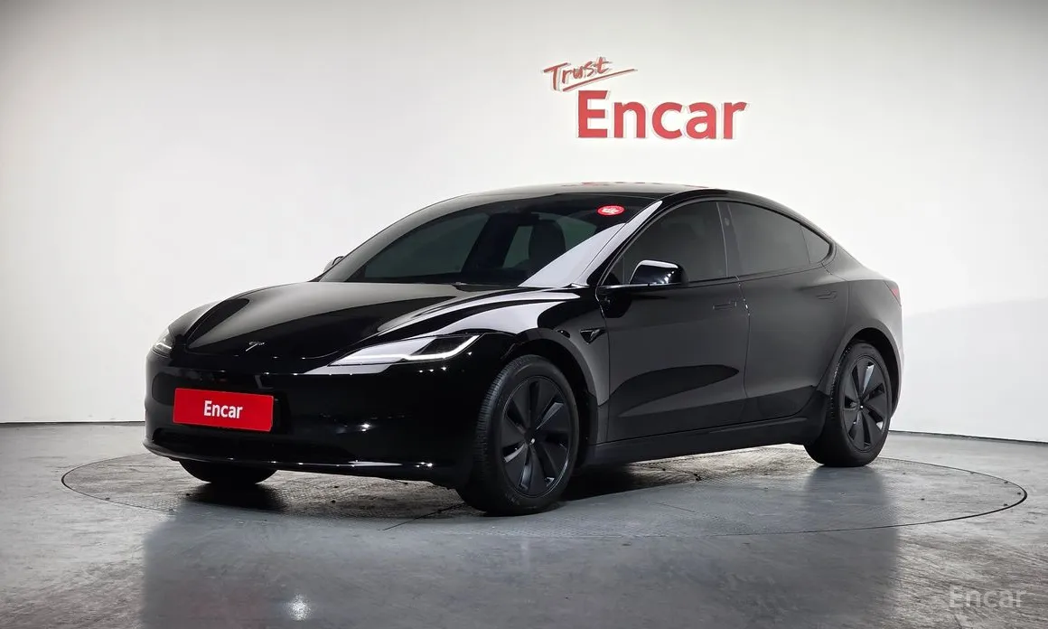 Фото 1 - Tesla Model 3