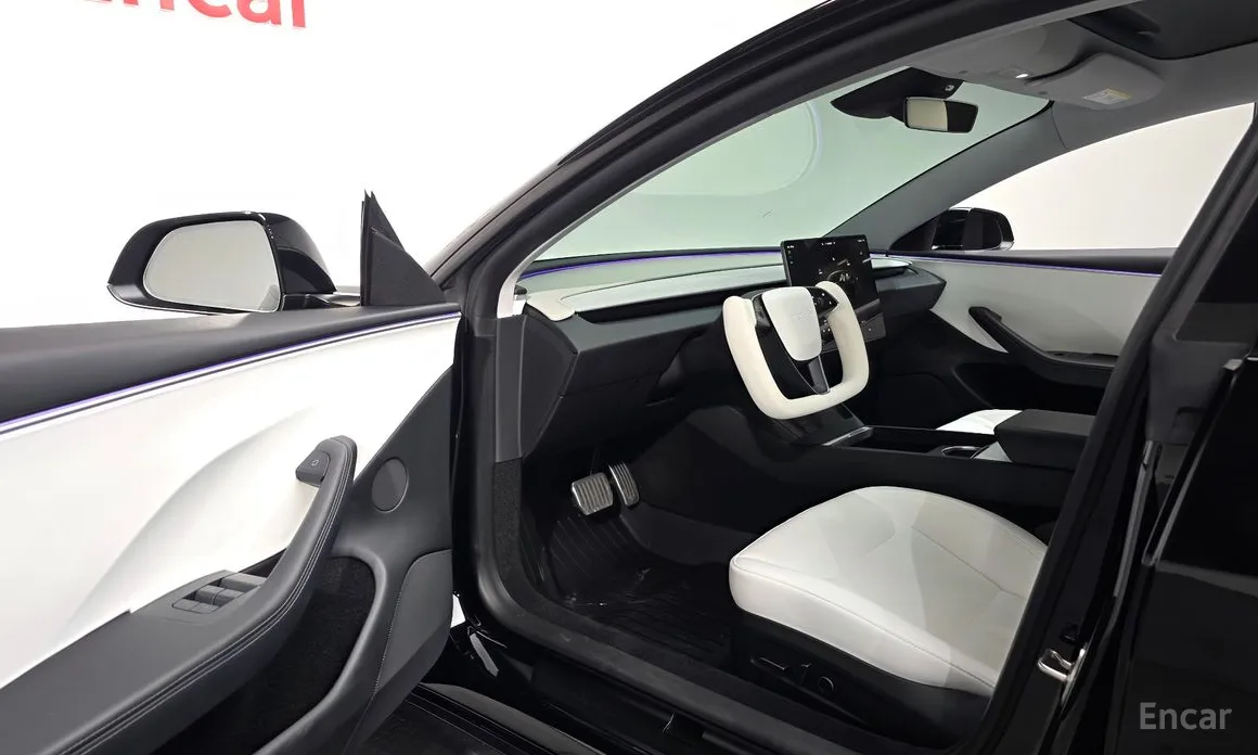 Фото 12 - Tesla Model 3