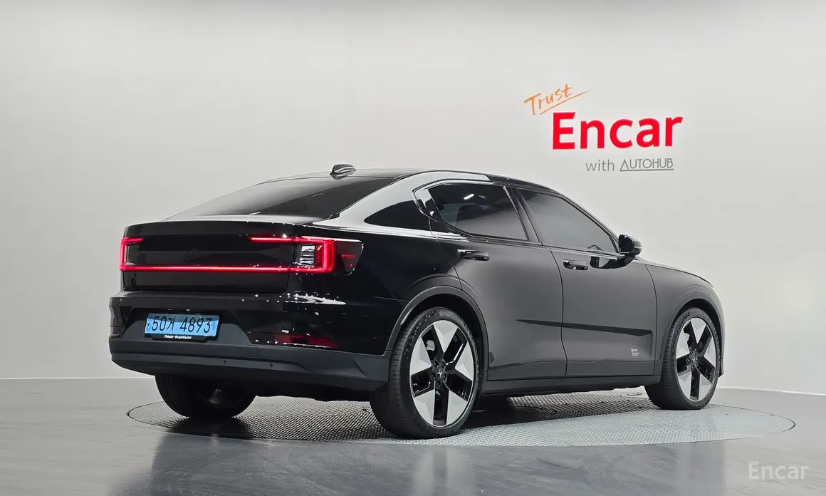 Фото 2 - Polestar 2
