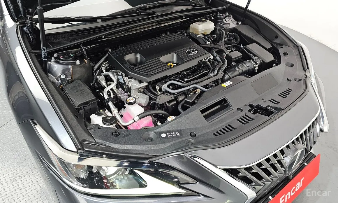 Фото 6 - Lexus ES