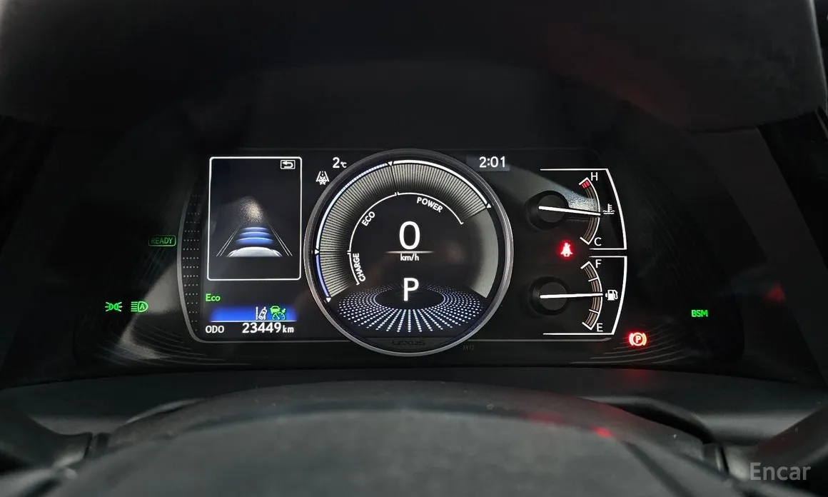 Фото 8 - Lexus ES