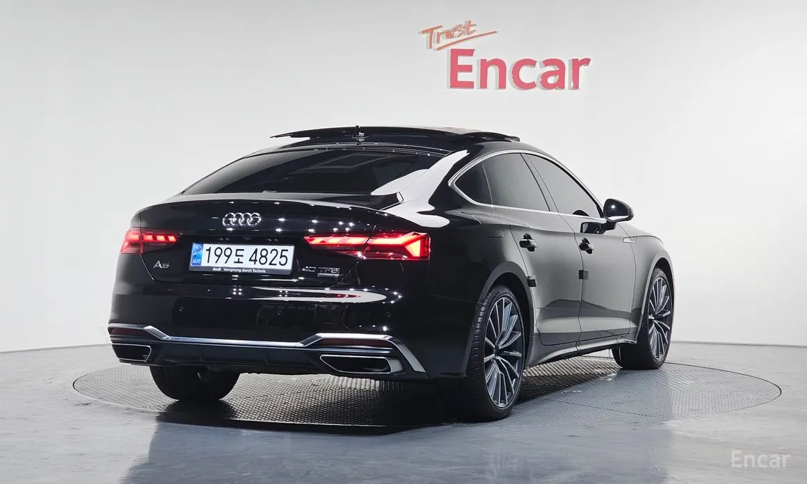 Фото 2 - Audi A5