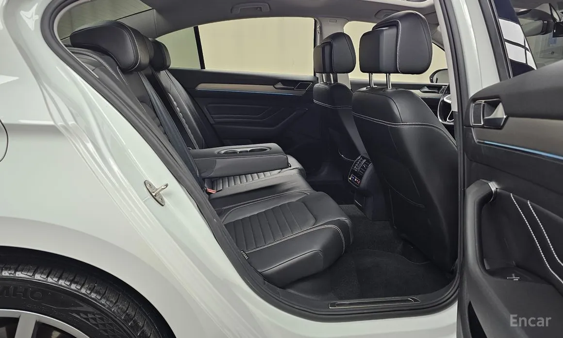 Фото 12 - Volkswagen Passat