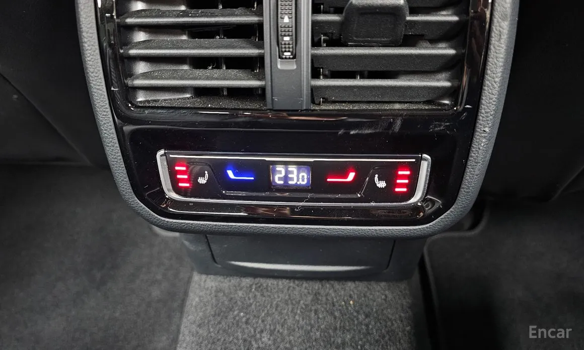 Фото 18 - Volkswagen Passat