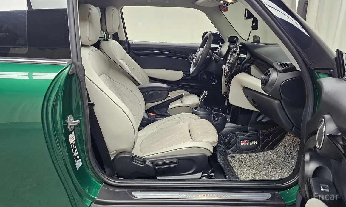 Фото 11 - Mini Cooper