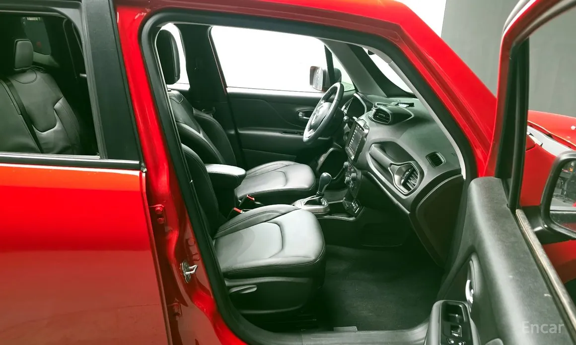 Фото 11 - Jeep Renegade