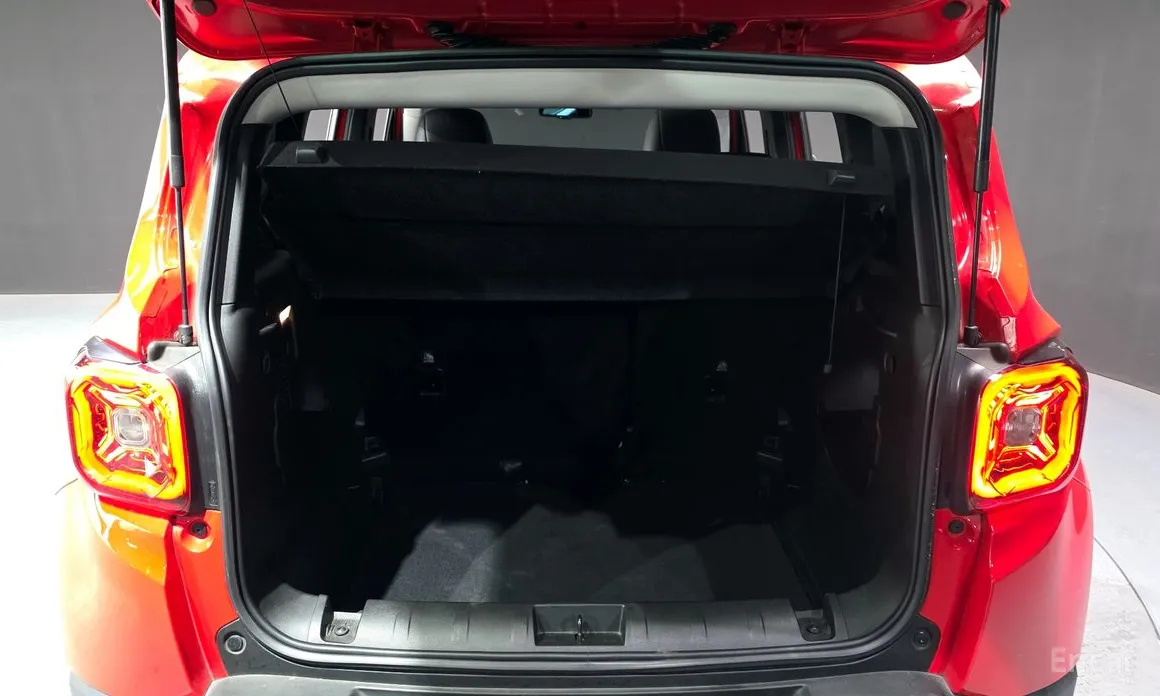 Фото 20 - Jeep Renegade