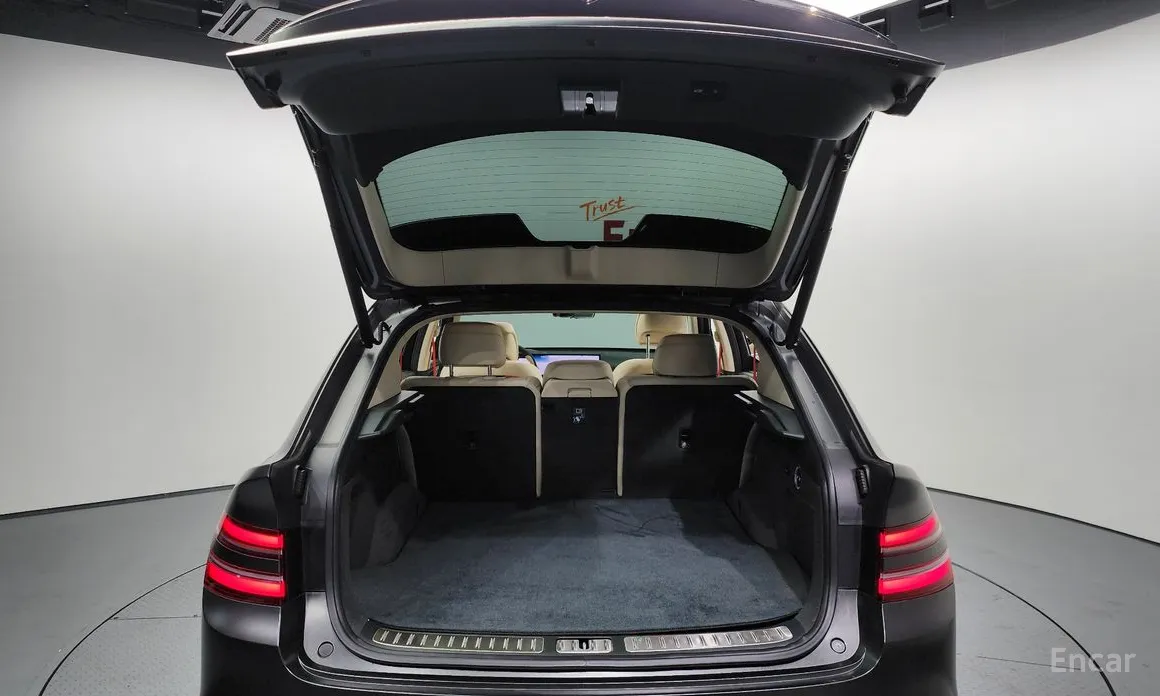 Фото 20 - Genesis GV80