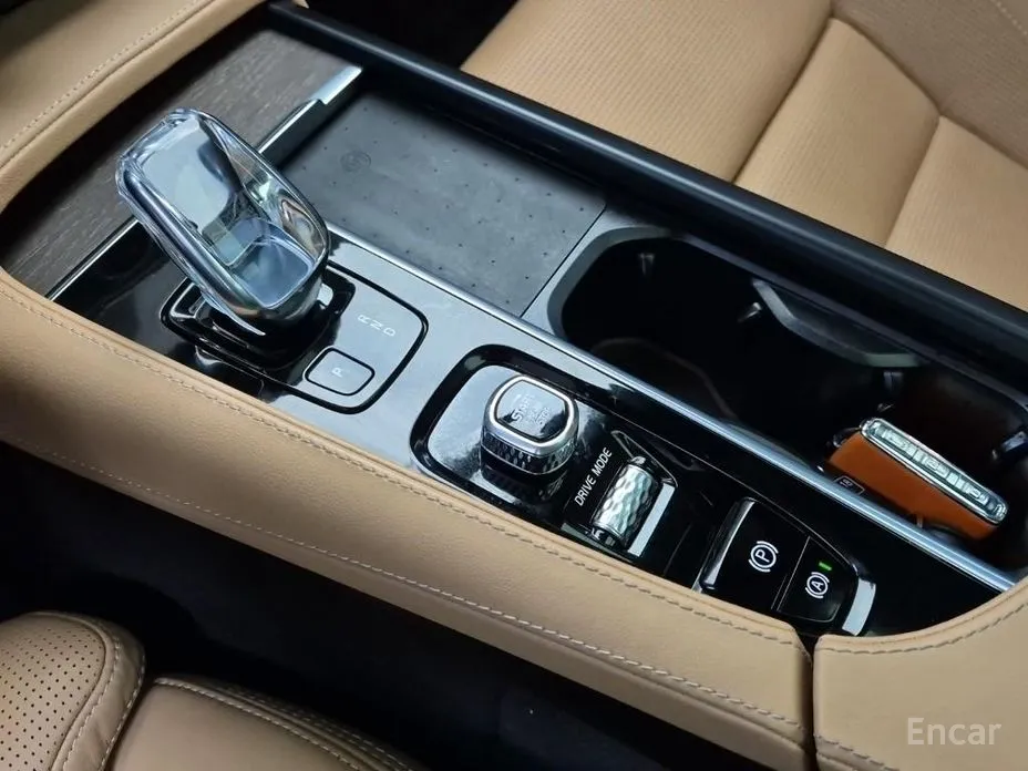 Фото 8 - Volvo S90