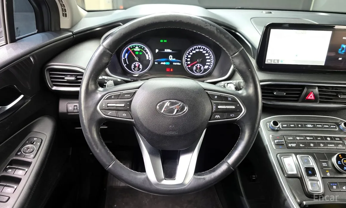 Фото 13 - Hyundai Santa Fe