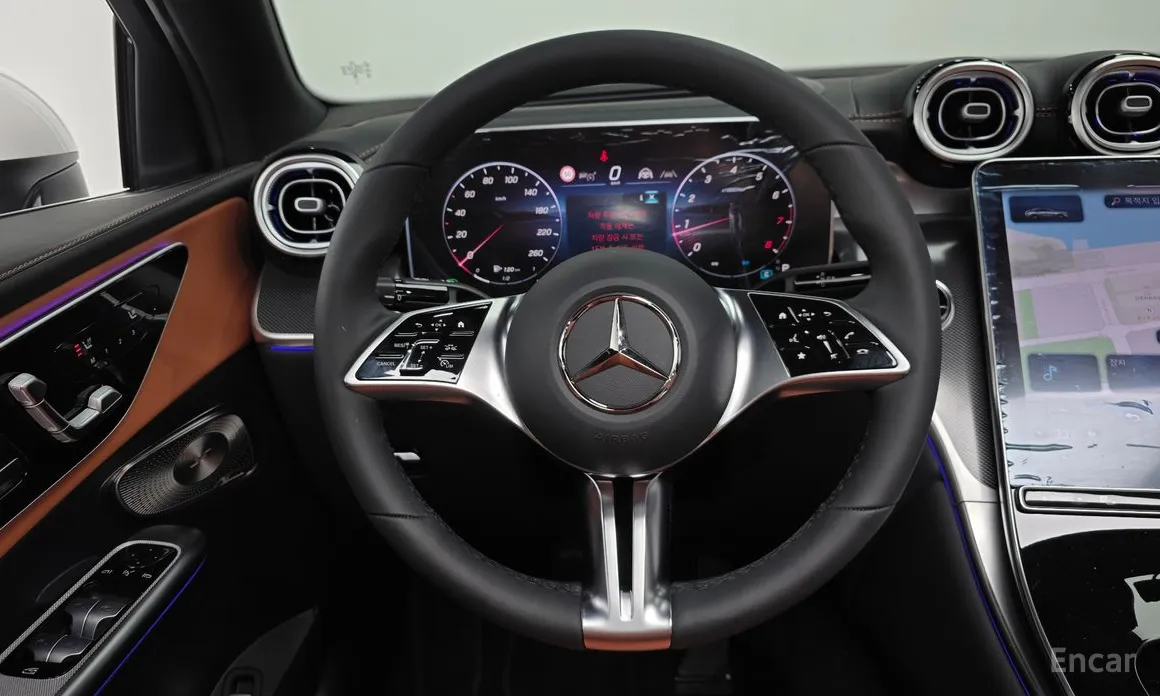 Фото 13 - Mercedes-Benz GLC-Class